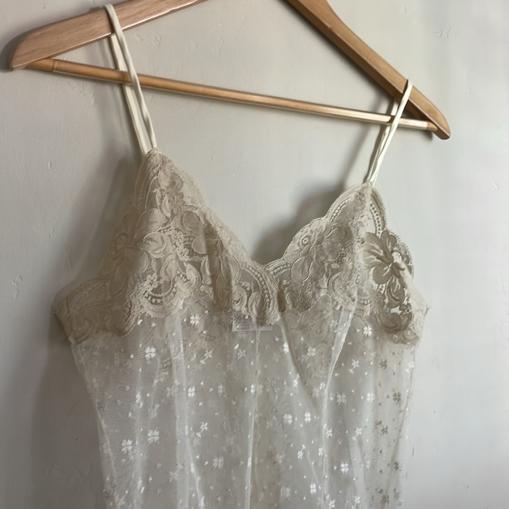 •| vintage lace romper - Picture 3 of 9